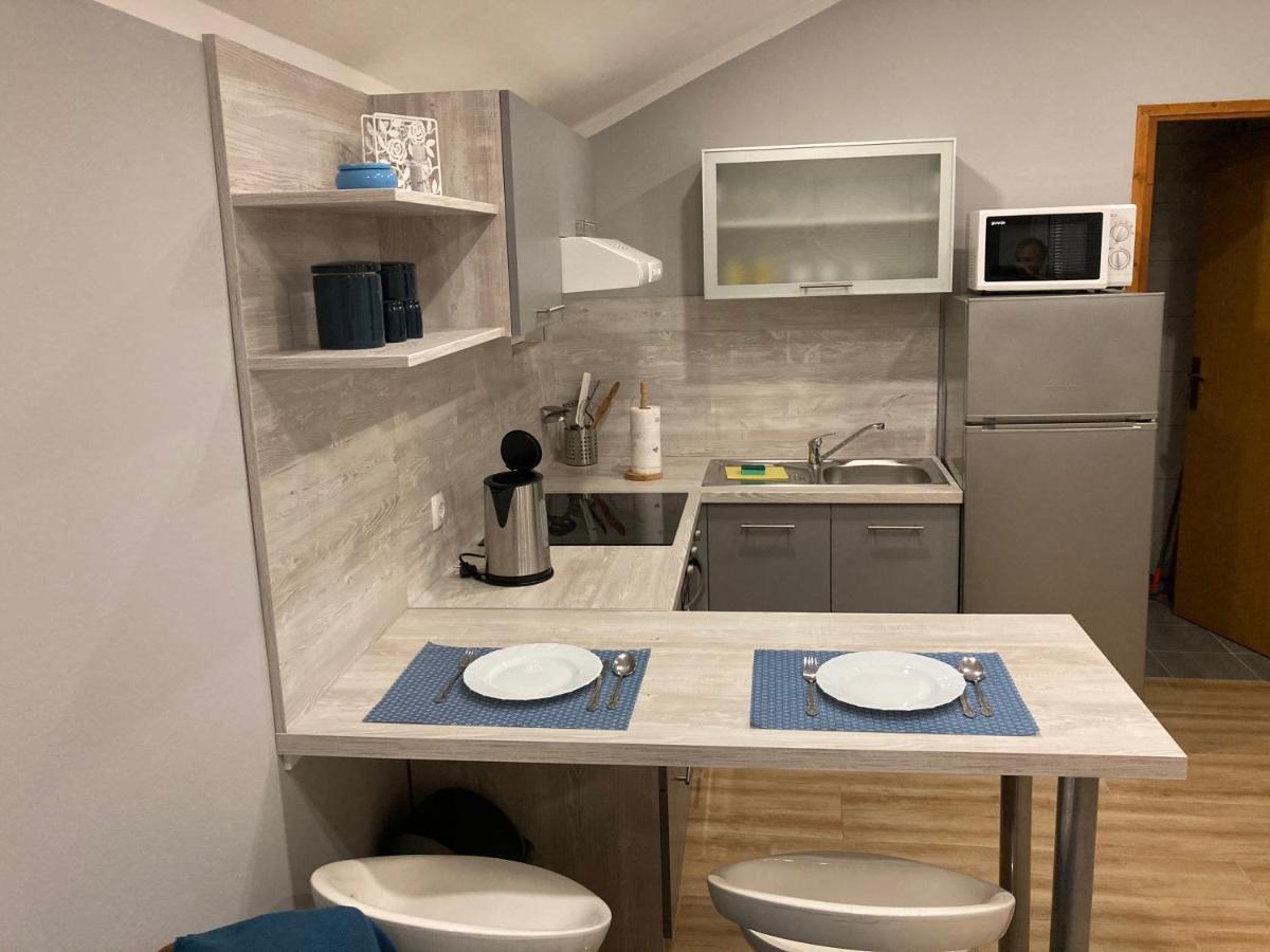 Apartman Turanj Exterior photo
